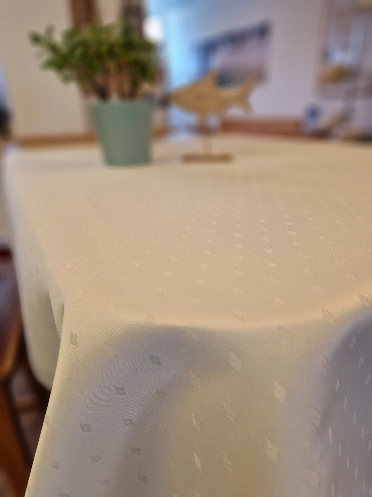 Mitteldecke mit Teffloneffekt, 130x130 cm, Dess 37, nur 1 Stück erhältlich