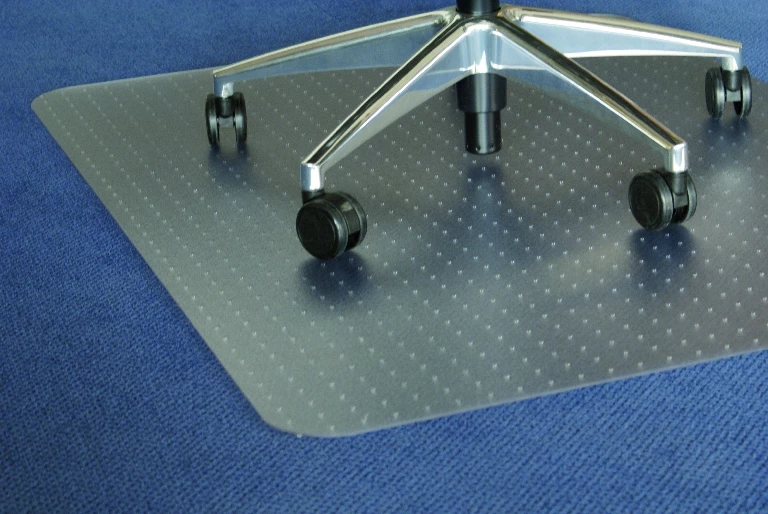 mit Noppen - Teppich