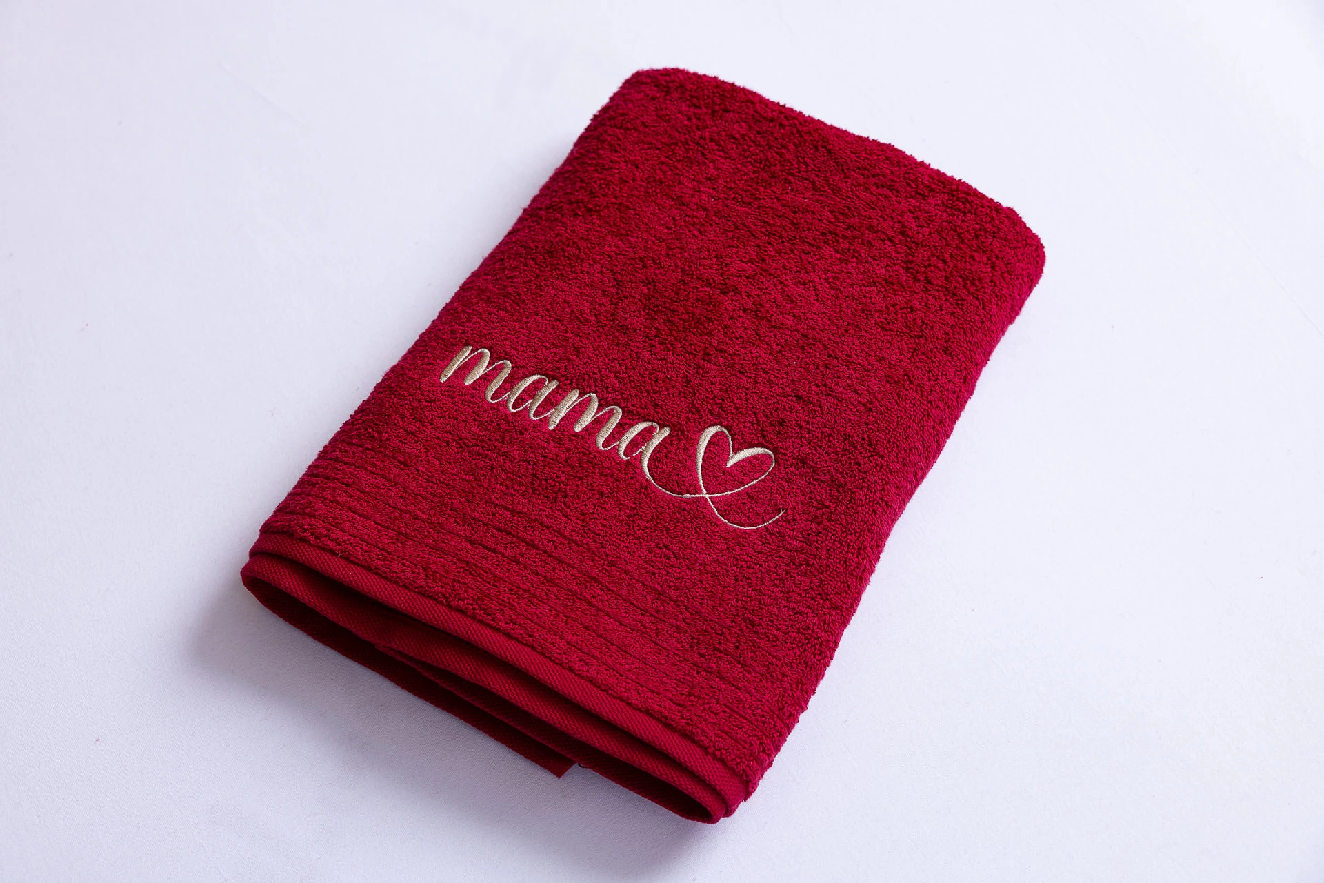 besticktes Handtuch "mama"