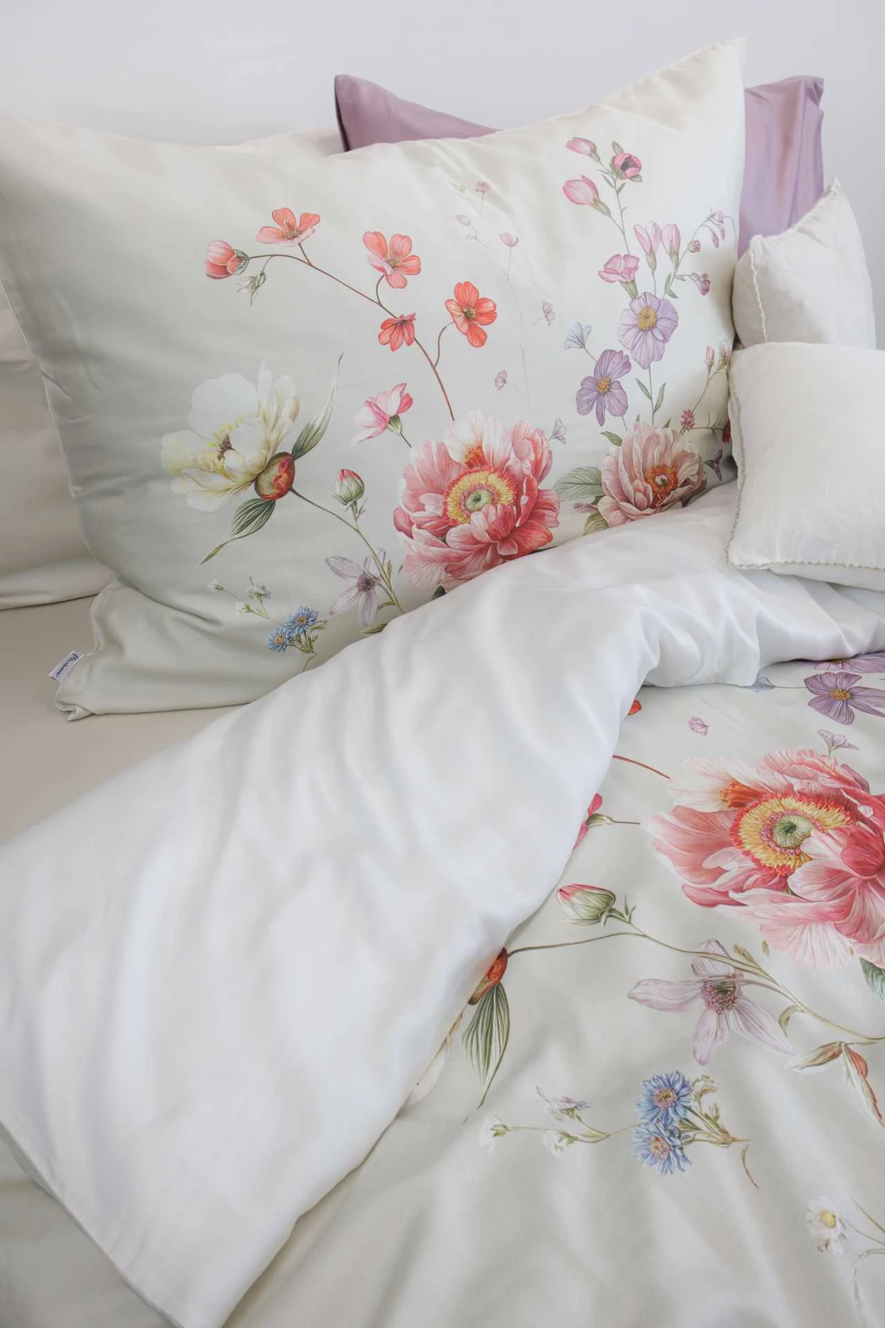 Tencel Luxury Wende- Bettwäsche "Blütenglück"